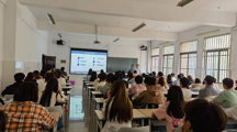体验数学魅力，提升数学素养——贵阳学院刘合财教授为预科生开展数学科普讲座