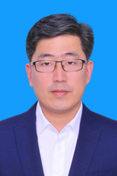 党委副书记 管延庆